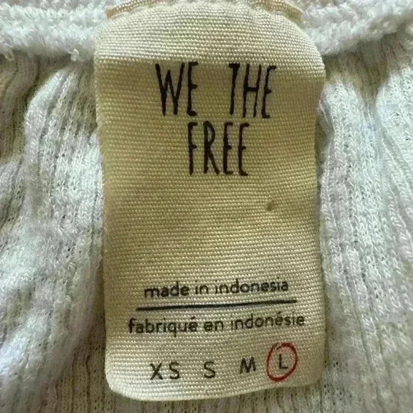 We The Free Off-Shoulder Ruffle Button Blouse Flutter Sleeve White Large - Picture 2 of 4